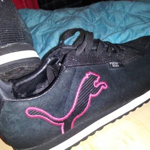 Women's Puma Roma Retro Black Suede w/ Pink